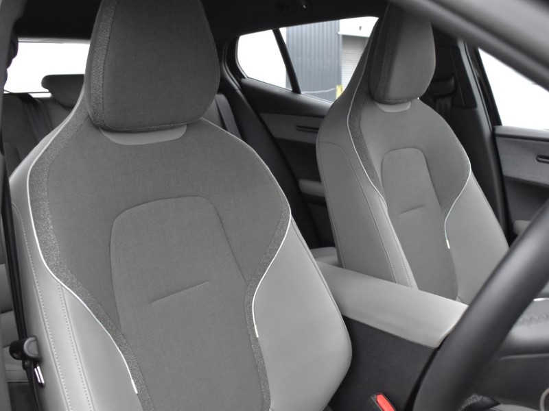 2024 (24) VOLVO EX30 200kW Single Motor Plus 51kWh 5dr Auto 4879175