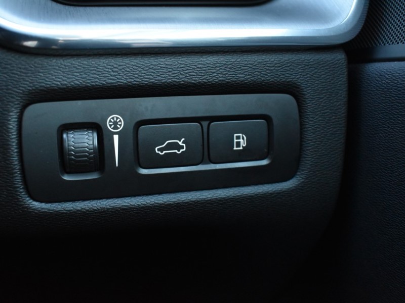 2021 (71) VOLVO XC60 2.0 T6 RC PHEV Inscription Expression 5dr AWD Auto 4918236