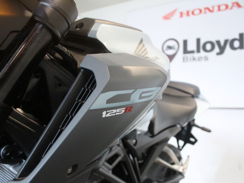  Honda CB125R 5925000