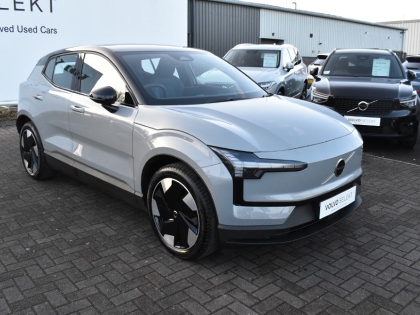 2025 (75) VOLVO EX30 200kW SM Extended Range Plus 69kWh 5dr Auto