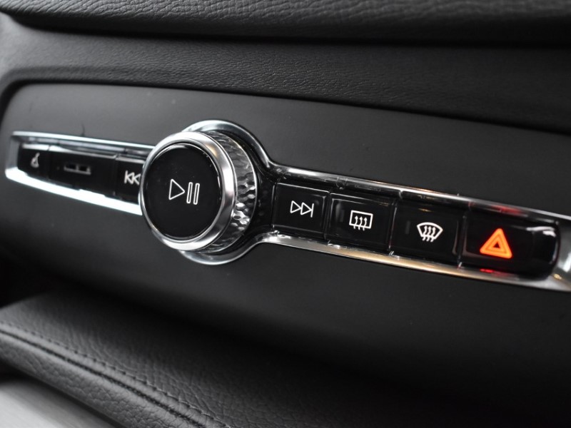 2022 (22) VOLVO XC90 2.0 B5D [235] Momentum 5dr AWD Geartronic 4887323