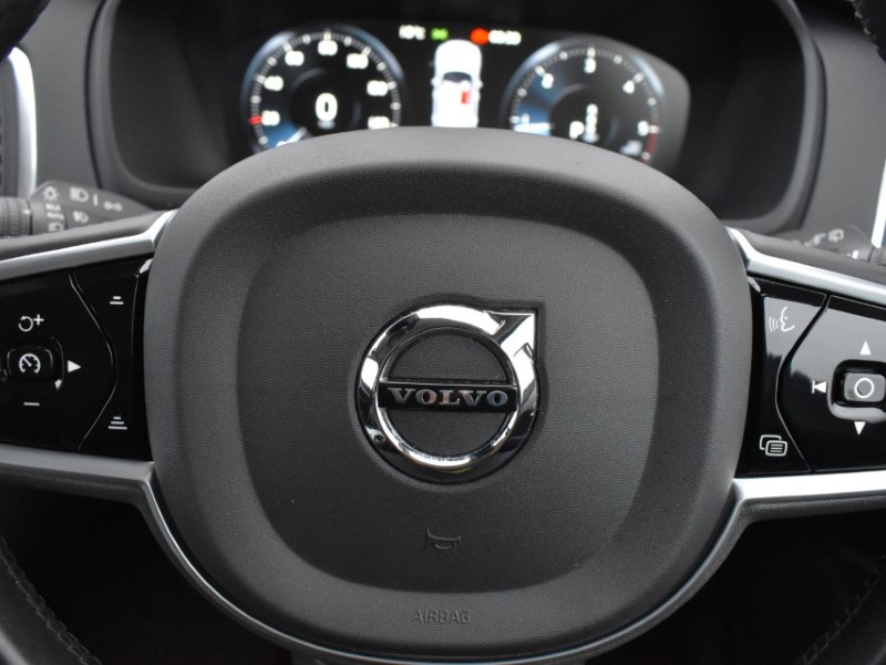 2022 (22) VOLVO XC90 2.0 B5D [235] Momentum 5dr AWD Geartronic 4887322