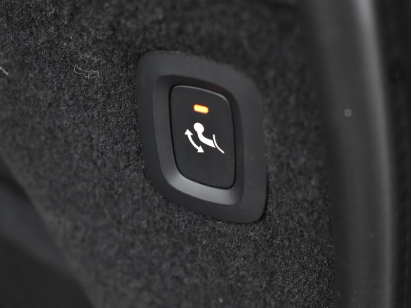 2022 (22) VOLVO XC90 2.0 B5D [235] Momentum 5dr AWD Geartronic 4887352