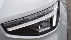 2025 (25) VOLVO XC40 2.0 B4P Plus Dark 5dr Auto 4971432