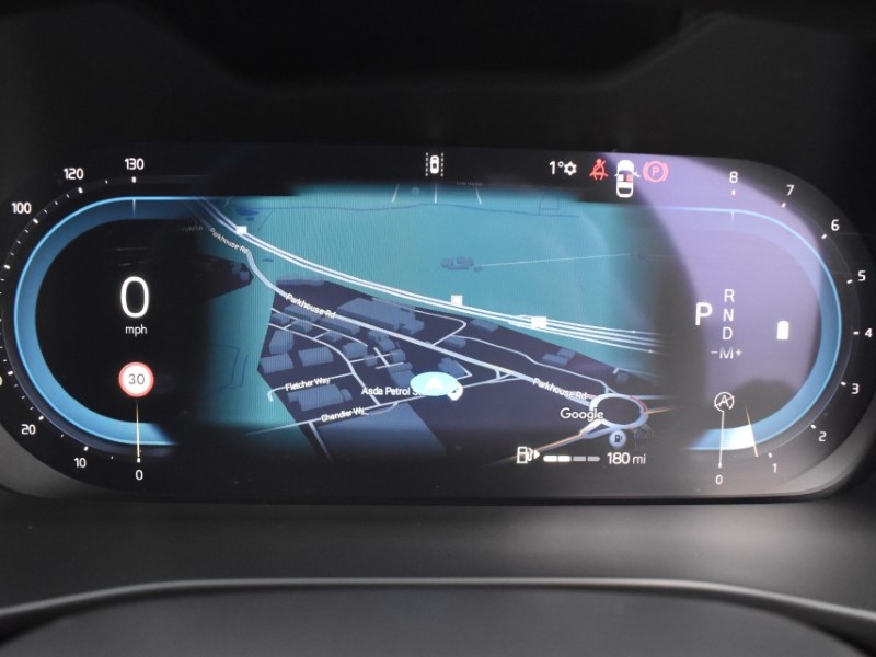 2025 (25) VOLVO XC40 2.0 B4P Plus Dark 5dr Auto 4971320