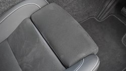 2025 (25) VOLVO XC40 2.0 B4P Plus Dark 5dr Auto 4971334