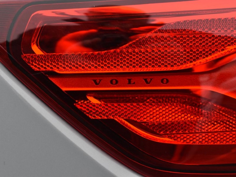 2025 (25) VOLVO XC40 2.0 B4P Plus Dark 5dr Auto 4971424