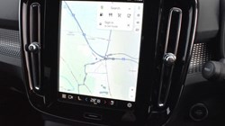 2025 (25) VOLVO XC40 2.0 B4P Plus Dark 5dr Auto 4971322