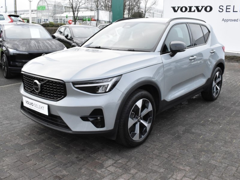 2025 (25) VOLVO XC40 2.0 B4P Plus Dark 5dr Auto 4971315