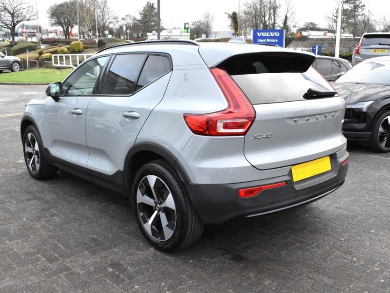 2025 (25) VOLVO XC40 2.0 B4P Plus Dark 5dr Auto 4971316