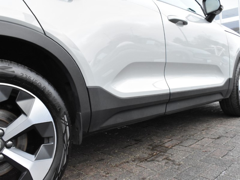 2025 (25) VOLVO XC40 2.0 B4P Plus Dark 5dr Auto 4971428