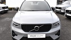 2025 (25) VOLVO XC40 2.0 B4P Plus Dark 5dr Auto 4971434