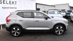 2025 (25) VOLVO XC40 2.0 B4P Plus Dark 5dr Auto 4971318
