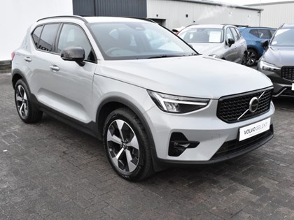 2025 (74) VOLVO XC40 2.0 B4P Plus Dark 5dr Auto