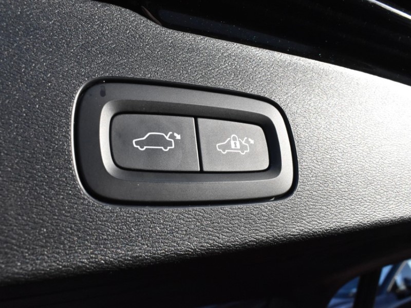 2023 (23) VOLVO V60 2.0 T6 [350] RC PHEV Ultimate Dark 5dr AWD Auto 4941279