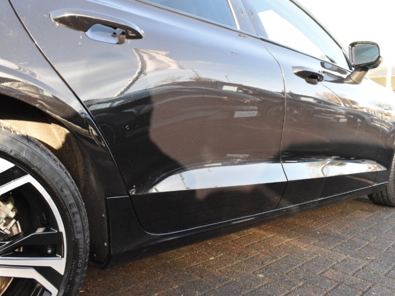 2023 (23) VOLVO V60 2.0 T6 [350] RC PHEV Ultimate Dark 5dr AWD Auto 4941288