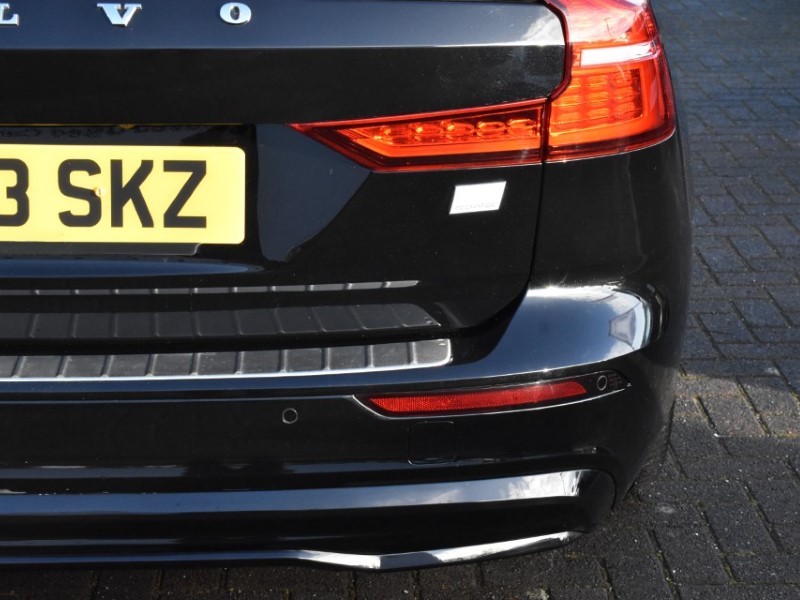 2023 (23) VOLVO V60 2.0 T6 [350] RC PHEV Ultimate Dark 5dr AWD Auto 4941238