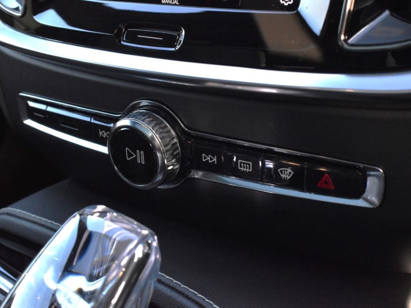 2023 (23) VOLVO V60 2.0 T6 [350] RC PHEV Ultimate Dark 5dr AWD Auto 4941252