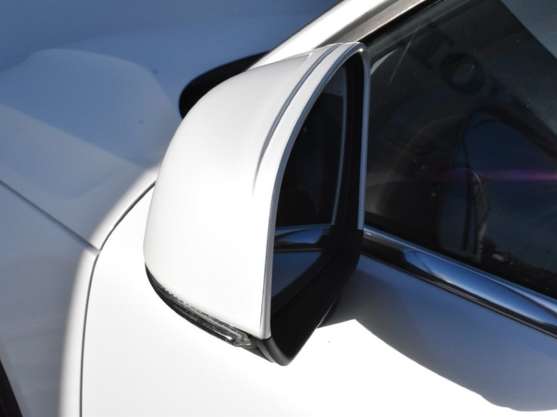 2019 (69) VOLVO XC40 2.0 T4 Inscription 5dr AWD Geartronic 4997821