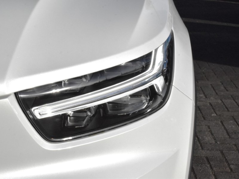 2019 (69) VOLVO XC40 2.0 T4 Inscription 5dr AWD Geartronic 4997835