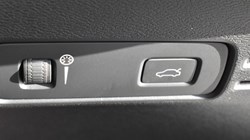 2019 (69) VOLVO XC40 2.0 T4 Inscription 5dr AWD Geartronic 4997790