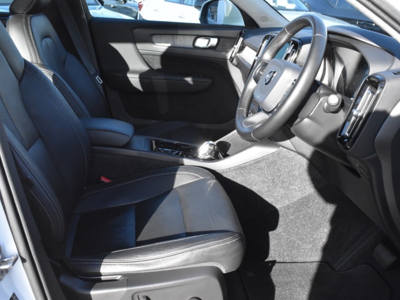 2019 (69) VOLVO XC40 2.0 T4 Inscription 5dr AWD Geartronic 4997805