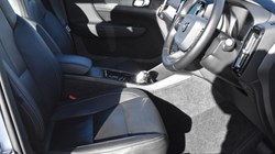 2019 (69) VOLVO XC40 2.0 T4 Inscription 5dr AWD Geartronic 4997805