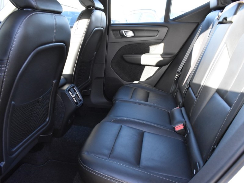 2019 (69) VOLVO XC40 2.0 T4 Inscription 5dr AWD Geartronic 4997819