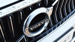 2019 (69) VOLVO XC40 2.0 T4 Inscription 5dr AWD Geartronic 4997827