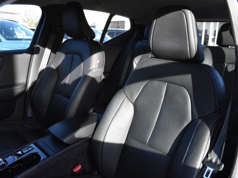 2019 (69) VOLVO XC40 2.0 T4 Inscription 5dr AWD Geartronic 4997818