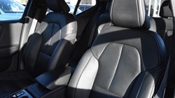 2019 (69) VOLVO XC40 2.0 T4 Inscription 5dr AWD Geartronic 4997818