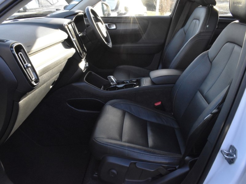 2019 (69) VOLVO XC40 2.0 T4 Inscription 5dr AWD Geartronic 4997810