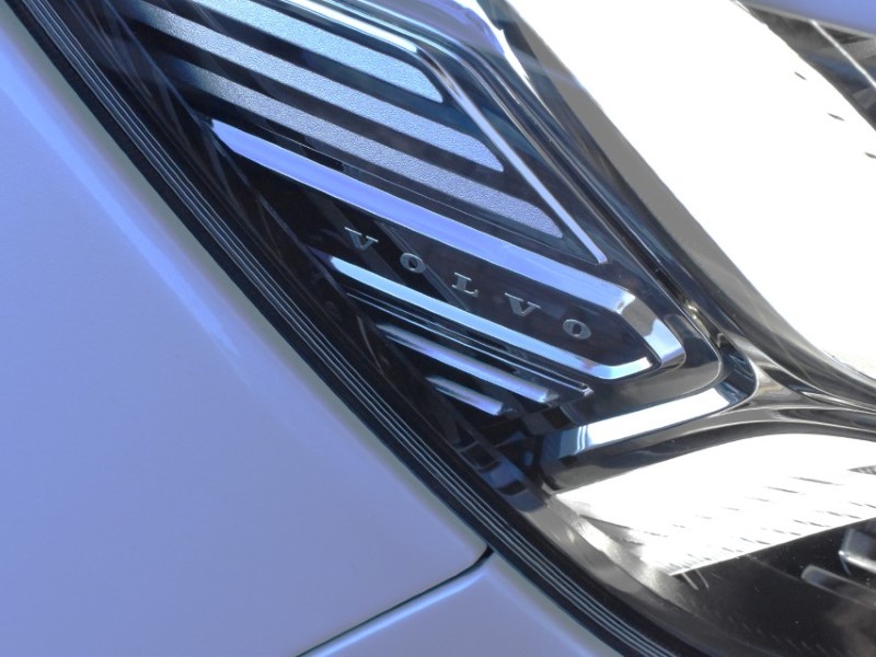 2019 (69) VOLVO XC40 2.0 T4 Inscription 5dr AWD Geartronic 4997824