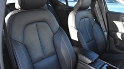 2019 (69) VOLVO XC40 2.0 T4 Inscription 5dr AWD Geartronic 4997806