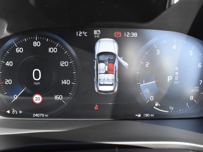 2019 (69) VOLVO XC40 2.0 T4 Inscription 5dr AWD Geartronic 4997789