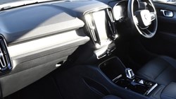 2019 (69) VOLVO XC40 2.0 T4 Inscription 5dr AWD Geartronic 4997811