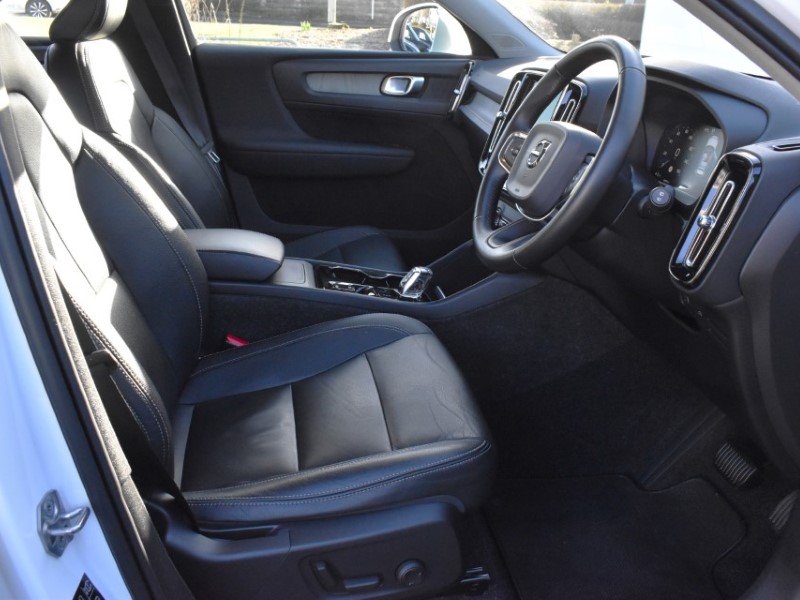 2019 (69) VOLVO XC40 2.0 T4 Inscription 5dr AWD Geartronic 4997813