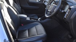 2019 (69) VOLVO XC40 2.0 T4 Inscription 5dr AWD Geartronic 4997813