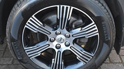 2019 (69) VOLVO XC40 2.0 T4 Inscription 5dr AWD Geartronic 4997823