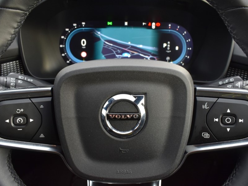 2024 (74) VOLVO XC40 2.0 B3P Plus Dark 5dr Auto 4969467