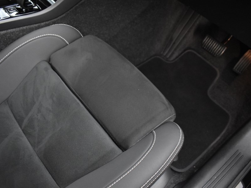 2024 (74) VOLVO XC40 2.0 B3P Plus Dark 5dr Auto 4969481