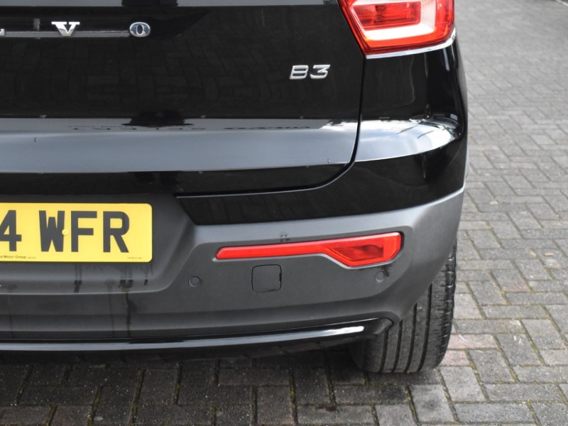 2024 (74) VOLVO XC40 2.0 B3P Plus Dark 5dr Auto 4969515