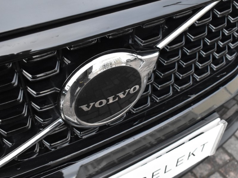 2024 (74) VOLVO XC40 2.0 B3P Plus Dark 5dr Auto 4969510