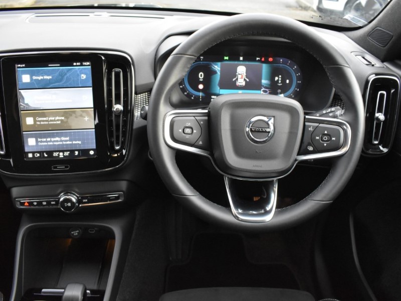 2024 (74) VOLVO XC40 2.0 B3P Plus Dark 5dr Auto 4969492