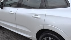 2025 (74) VOLVO XC60 2.0 B5P Plus Dark 5dr AWD Geartronic 4986003