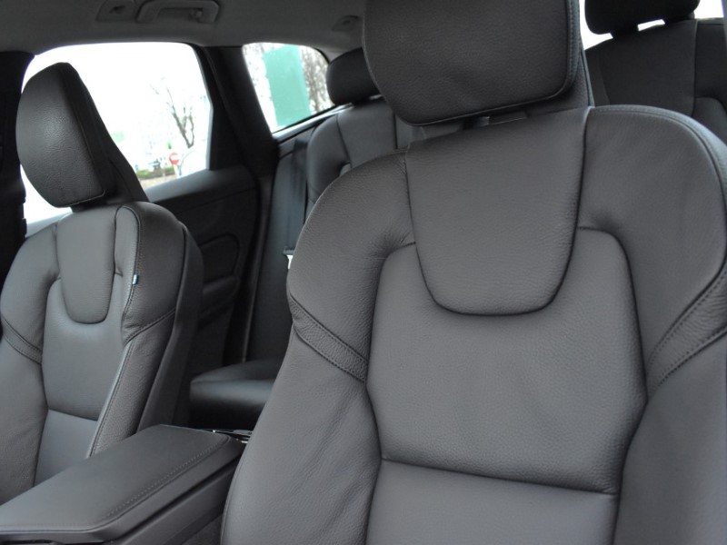 2025 (74) VOLVO XC60 2.0 B5P Plus Dark 5dr AWD Geartronic 4985989