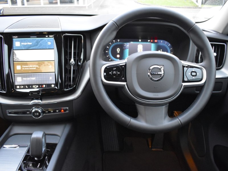 2025 (74) VOLVO XC60 2.0 B5P Plus Dark 5dr AWD Geartronic 4985984