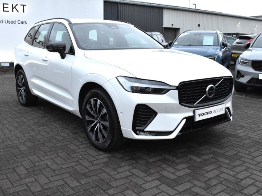 2025 (74) VOLVO XC60 2.0 B5P Plus Dark 5dr AWD Geartronic