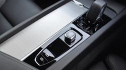 2025 (74) VOLVO XC60 2.0 B5P Plus Dark 5dr AWD Geartronic 4985973