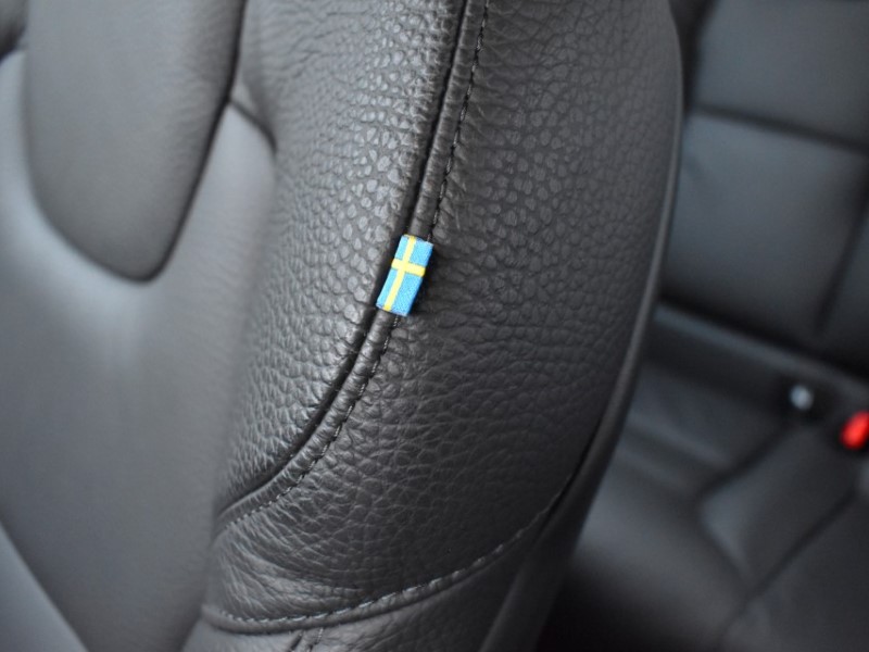 2025 (74) VOLVO XC60 2.0 B5P Plus Dark 5dr AWD Geartronic 4985990